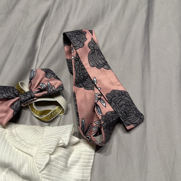 Baby outfit - Picture 3 of 5